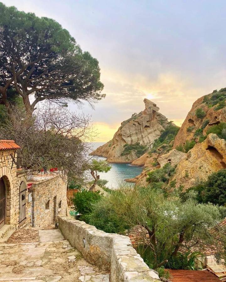 Le Med - T2 Confort - Proche - Clim - Parking Privé * La Ciotat