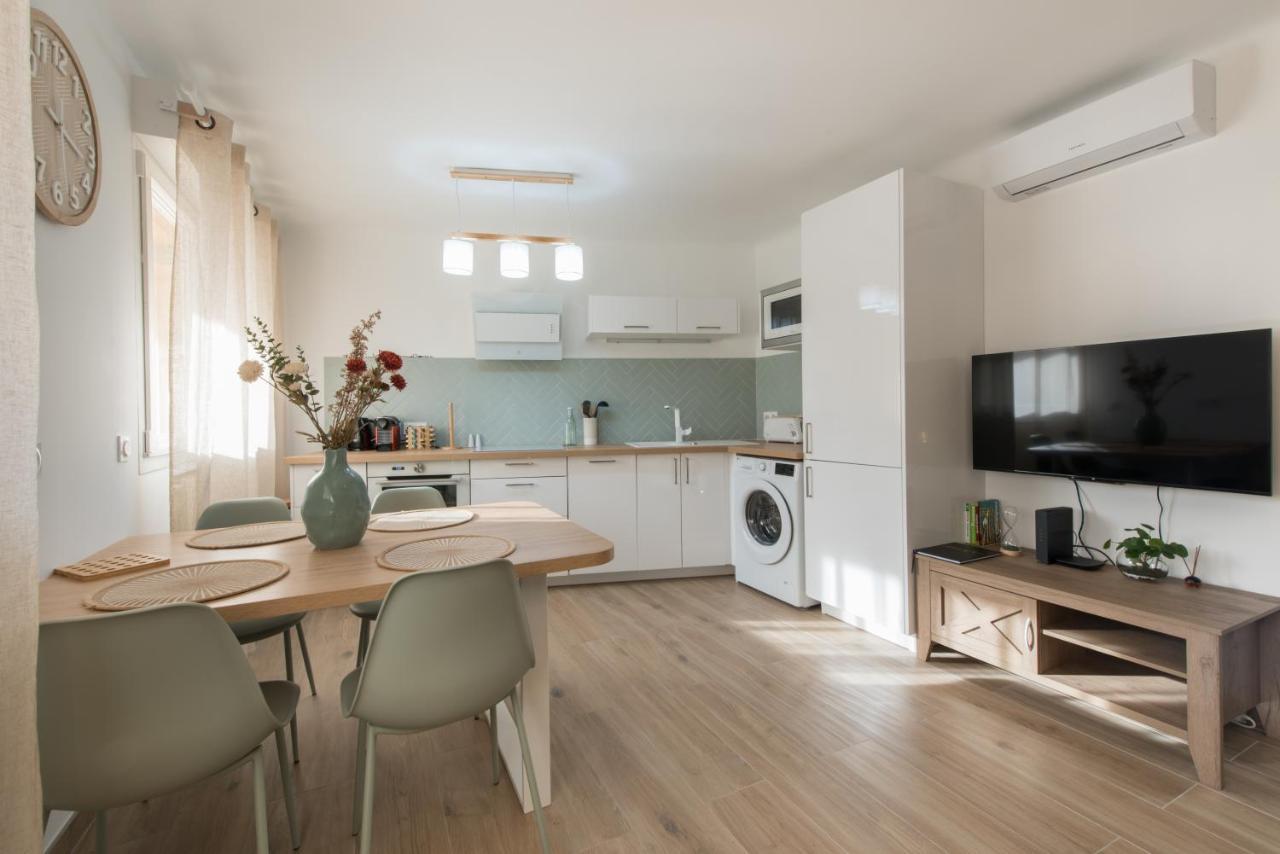 Le Med - T2 Confort - Proche - Clim - Parking Prive Apartment