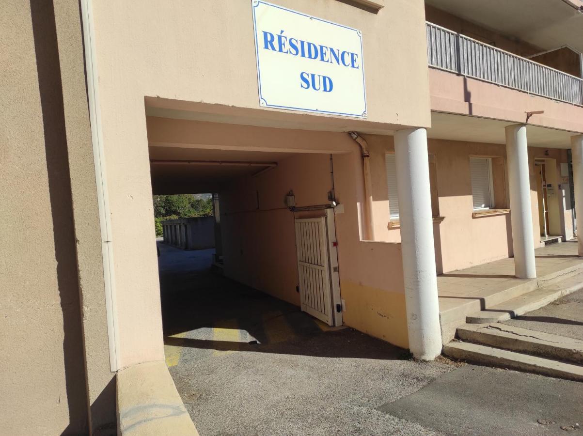 Le Med - T2 Confort - Proche - Clim - Parking Prive La Ciotat